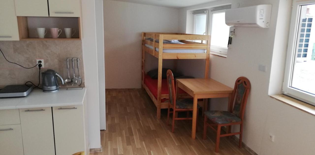 Ubytovani Dagmar Podivin Exterior foto